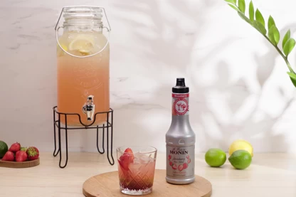 Strawbery Caipirovska